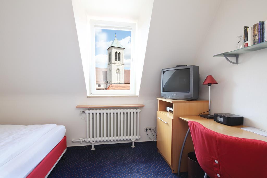 Hotel Am Rathaus Freiburg im Breisgau Bilik gambar